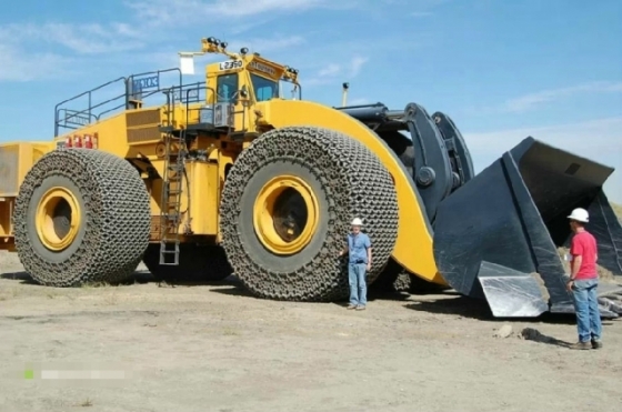世界上最大的铲车图片图片