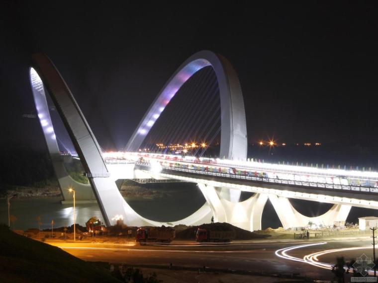 跨河桥梁工程施工组织谁资料下载-南宁大桥引桥连续梁施工组织设计