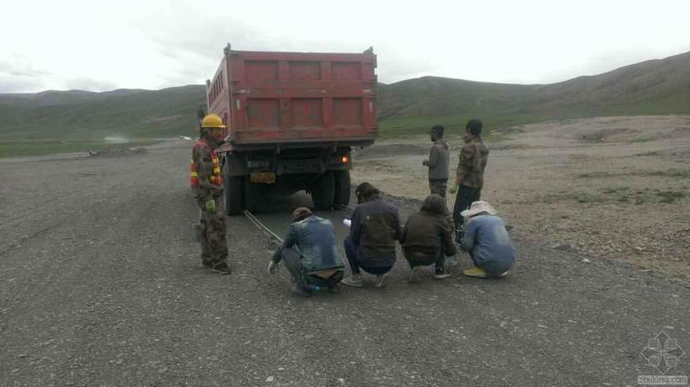 路基检测八大指标资料下载-[每日一问]这是检测路基八大指标的哪一项？04