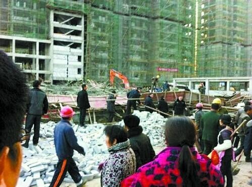 三层楼房建筑结构图资料下载-光山县一在建楼房坍塌10余人被埋 致5死9伤