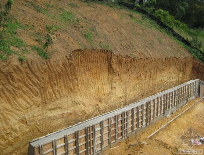 扶壁式挡土墙cad图集资料下载-扶壁式挡土墙抗震设计要点