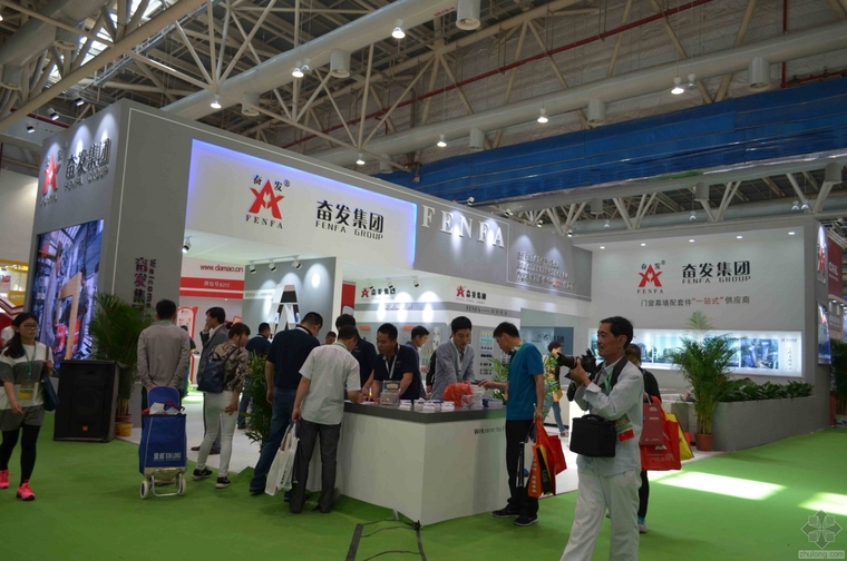 门窗供应方案资料下载-奋发集团门窗幕墙一站式供应商亮相潍坊展会