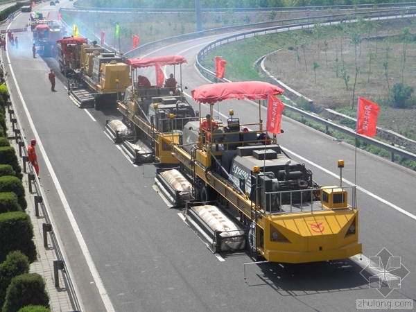 沥青路面病害挖补资料下载-浅谈沥青路面损坏原因及热再生技术的应用