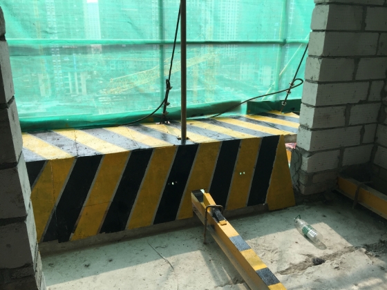 [分享]悬挑脚手架现场施工照片