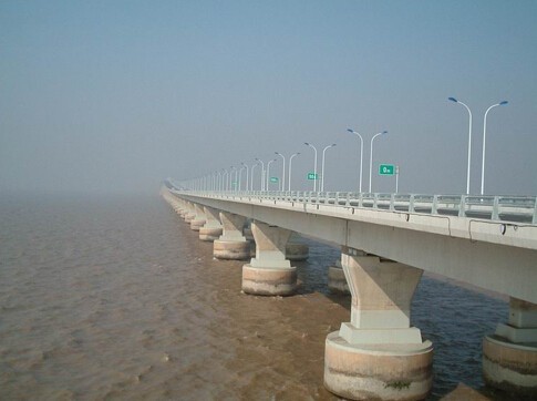 20m人行吊桥图资料下载-[精品桥梁案例]中国九大跨海大桥工程整理