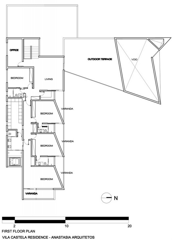 斜坡上的艺术——巴西Castela别墅-1层平面图FIRST FLOOR PLAN