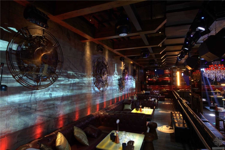 室内多功能娱乐空间资料下载-2014艾特奖最佳娱乐空间设计作品成都苏荷酒吧