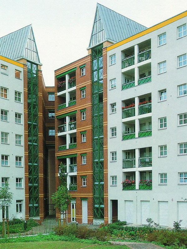 费埃德里斯塔居住综合体资料下载-费埃德里斯塔居住综合体