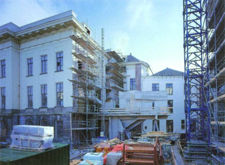 重新设计的市政厅资料下载-乌德勒支市政厅