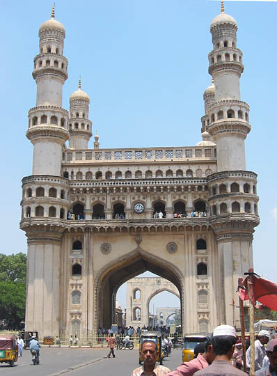 印度海德拉巴德住宅景观资料下载-海德拉巴的塔门(Char Minar, Hyderabad)