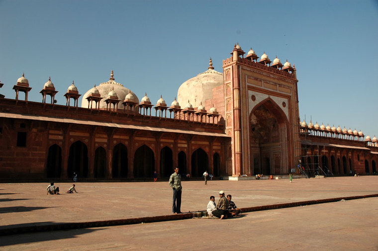伊斯兰清真寺建筑方案资料下载-法塔赫布尔西格里的清真寺(Jami Masjid,Fatehpur Sikri)