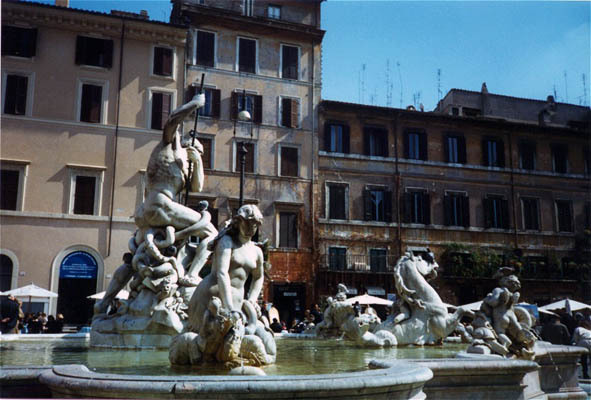 纳佛那广场(Piazza Navona)--纳佛那广场(Piazza Navona)第15张图片