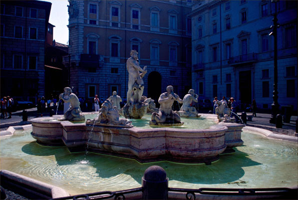 纳佛那广场(Piazza Navona)--纳佛那广场(Piazza Navona)第27张图片