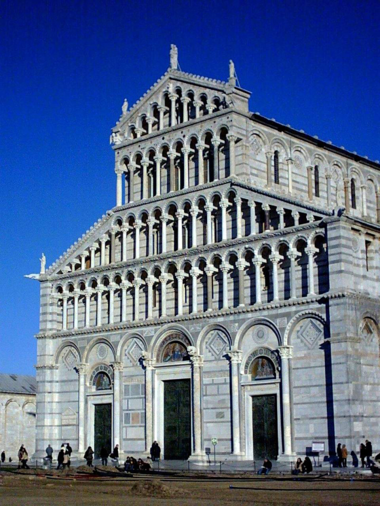 古罗马巴西利卡教堂资料下载-比萨教堂(DHomo Pisa)
