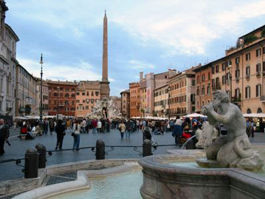 纳佛那广场(Piazza Navona)