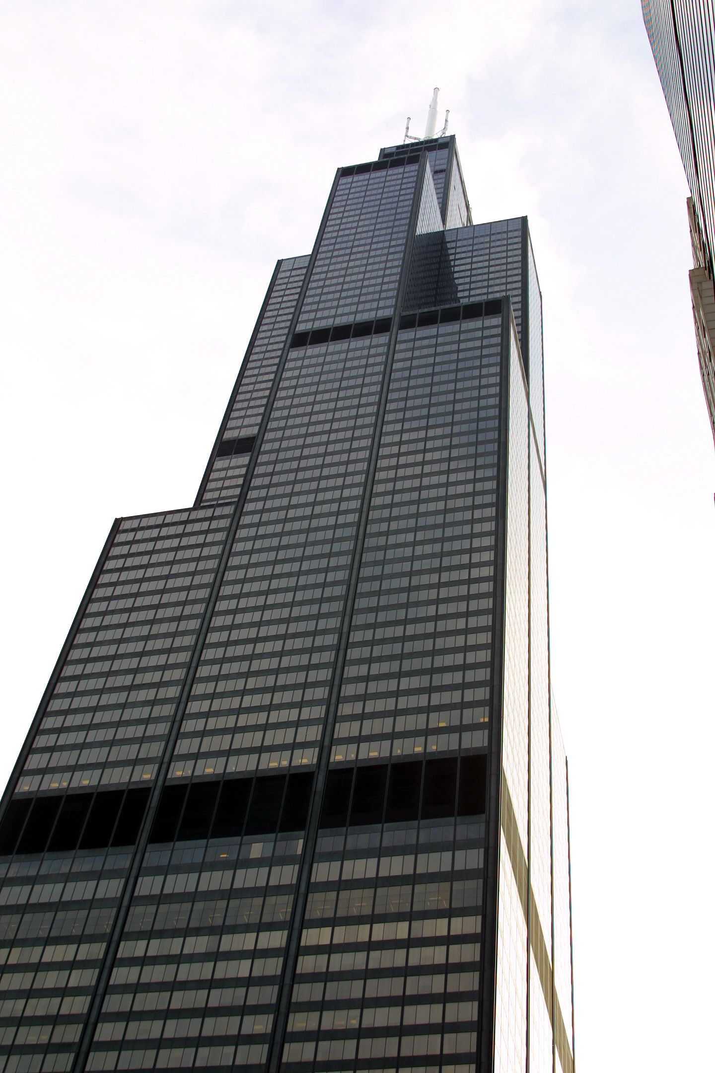 希尔斯大厦(sears tower) 是位于美国伊利诺伊州芝加哥的一幢摩天大楼
