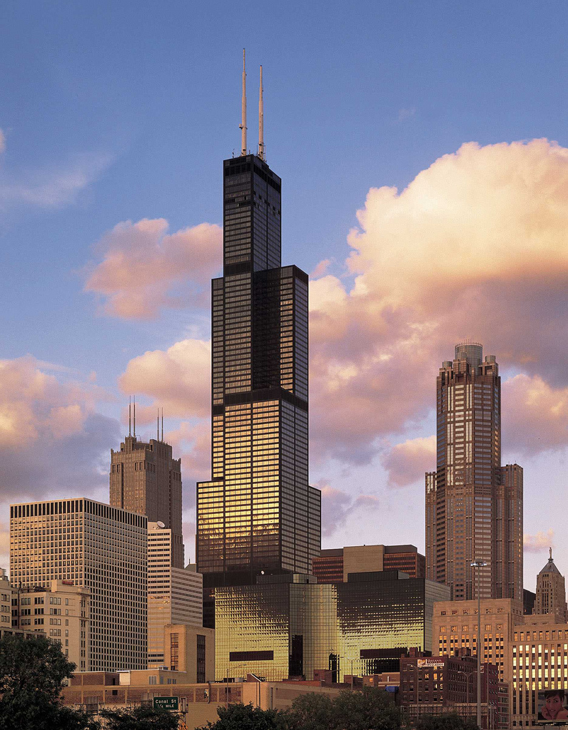 希尔斯大厦(sears tower) 是位于美国伊利诺伊州芝加哥的一幢摩天大楼