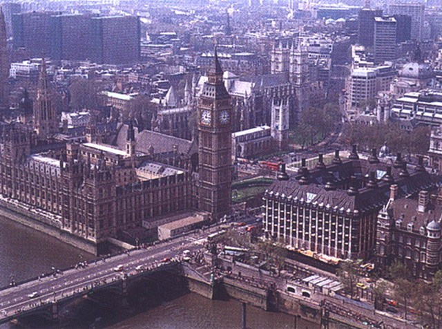 城门和议会大厦资料下载-议会大厦、威斯特敏斯特车站
