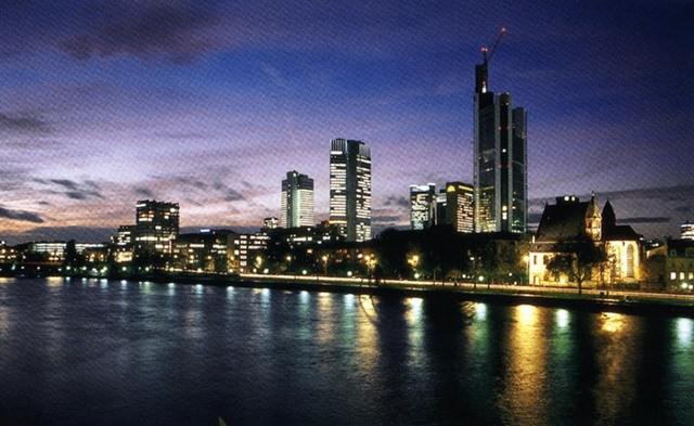 德国阿迪达斯全球总部资料下载-德国法兰克福德意志商业银行总部