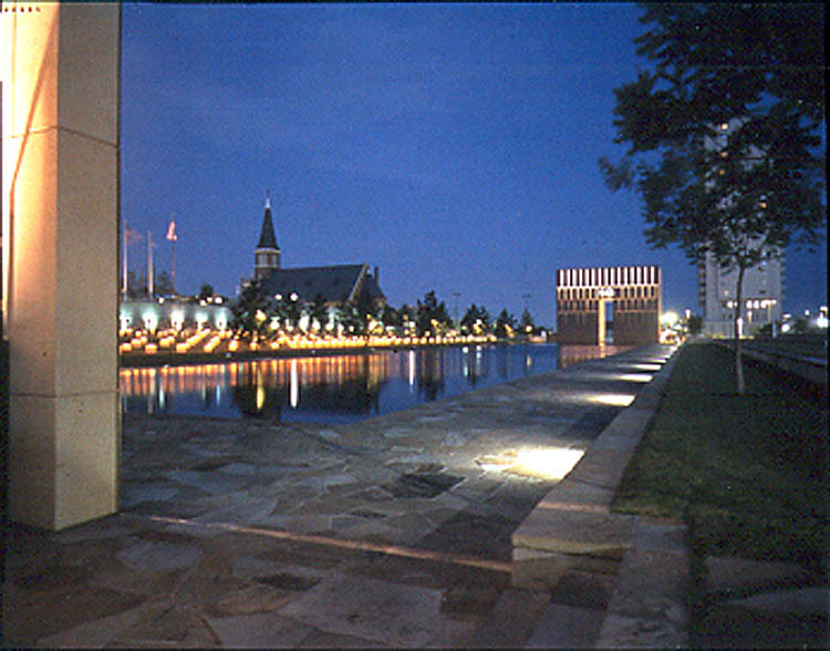 俄克拉何马市国家纪念馆 （Oklahoma City National Memorial ）-俄克拉何马市国家纪念馆 （Oklahoma City National Memorial ）第2张图片