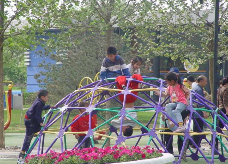 儿童游乐设施模型SU资料下载-儿童游乐设施