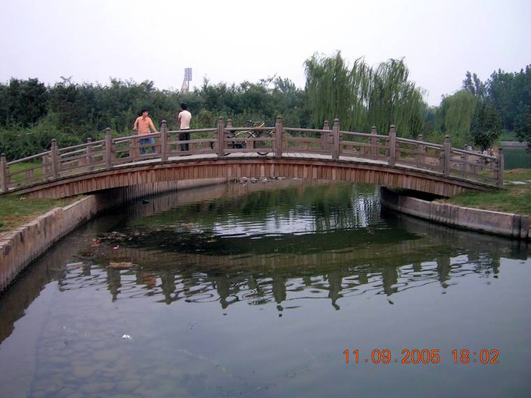防腐木桥