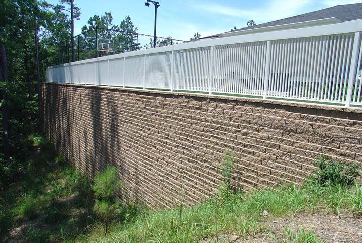 国外挡土墙实例134