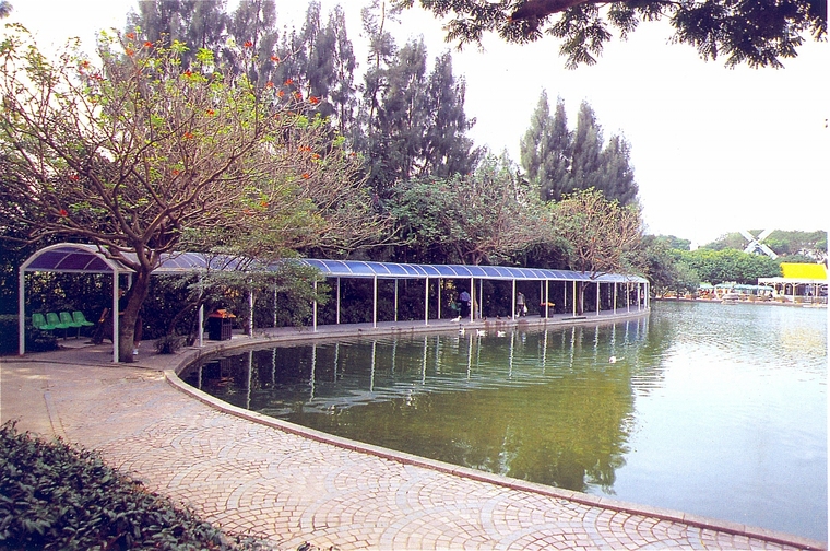 廊架32