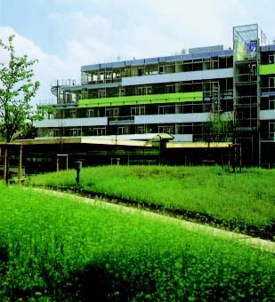 长条形居住区资料下载-st．Benno中等教育学校