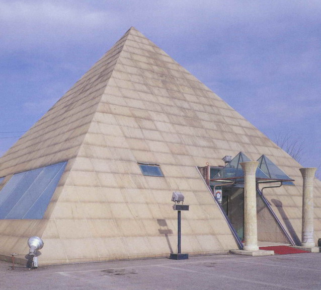 仿金字塔建筑(pyramid & abushimbel)