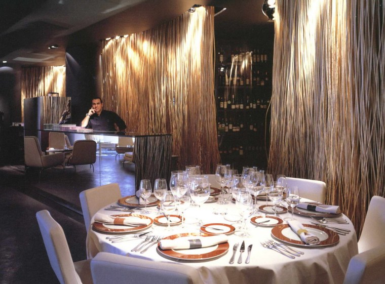 餐厅酒吧装修资料下载-montecristo餐厅酒吧(montecristo restaurant bar)