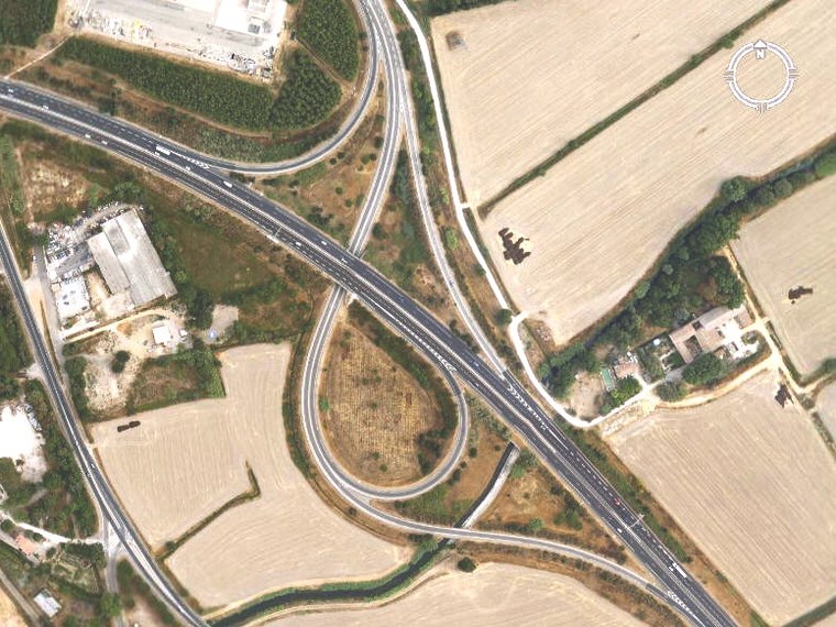 法国-(Languedoc-Roussillon)-Nimes-立交桥3