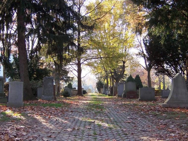 美国奥本山墓园资料下载-圣约翰墓园（Saint John‘s Cemetery）