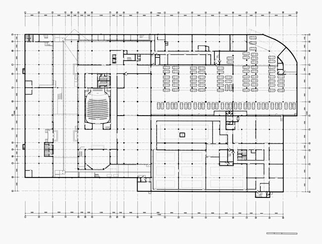 浙江杭州  总建筑面积:31550m2  设计/竣工年:2004年,在建 浙江美术馆