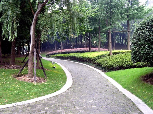 园林绿地布局形式资料下载-上海太平桥绿地
