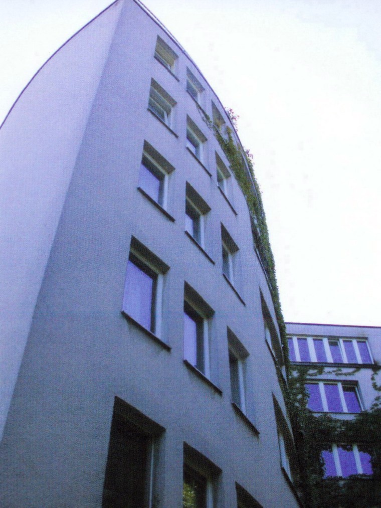 萨洛普格尔曼住宅资料下载-施洛斯街19号住宅（Residential Building on Schlossstrasse 19，
