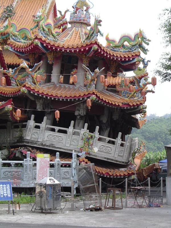 1999-09-21 台湾高雄地震 7.6级