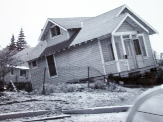 阿拉斯加大地震