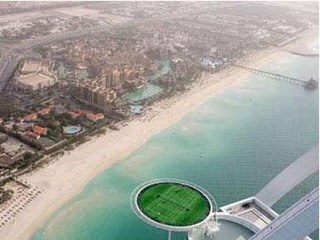 迪拜帆船酒店建筑分析资料下载-迪拜网球场