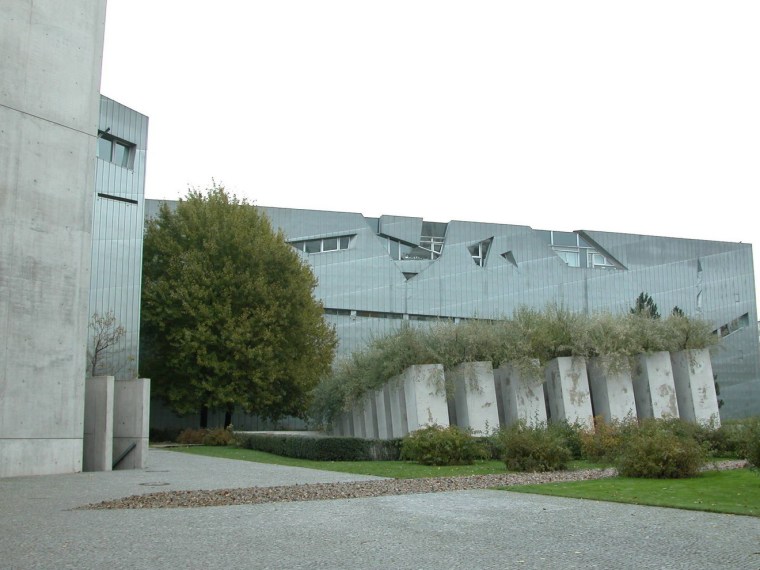 德国犹太人大屠杀纪念馆资料下载-大屠杀纪念馆（holocaust museum）