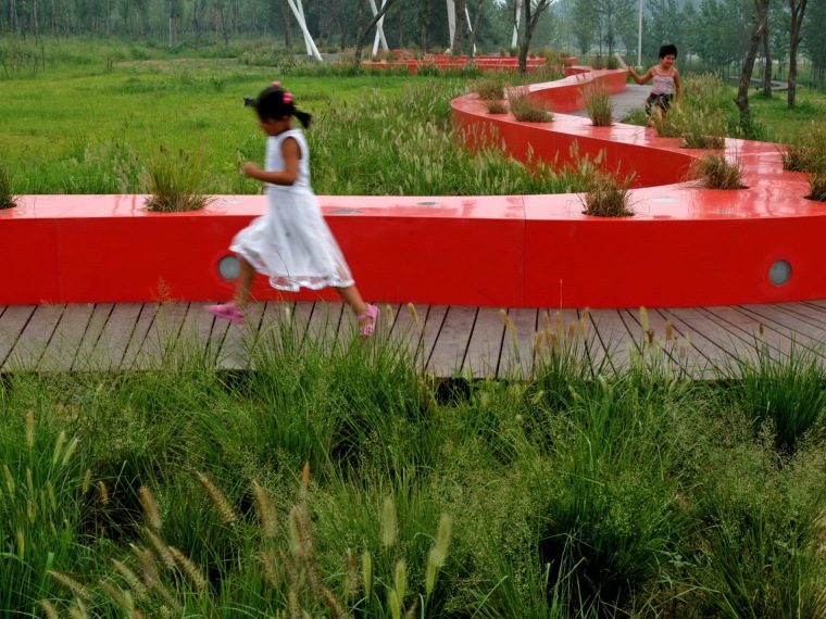 秦皇岛植物公园设计资料下载-绿荫里的红飘带——秦皇岛汤河公园