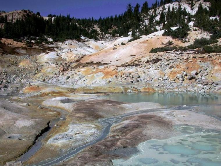 拉森火山国家公园 (Lassen Volcanic National Park)