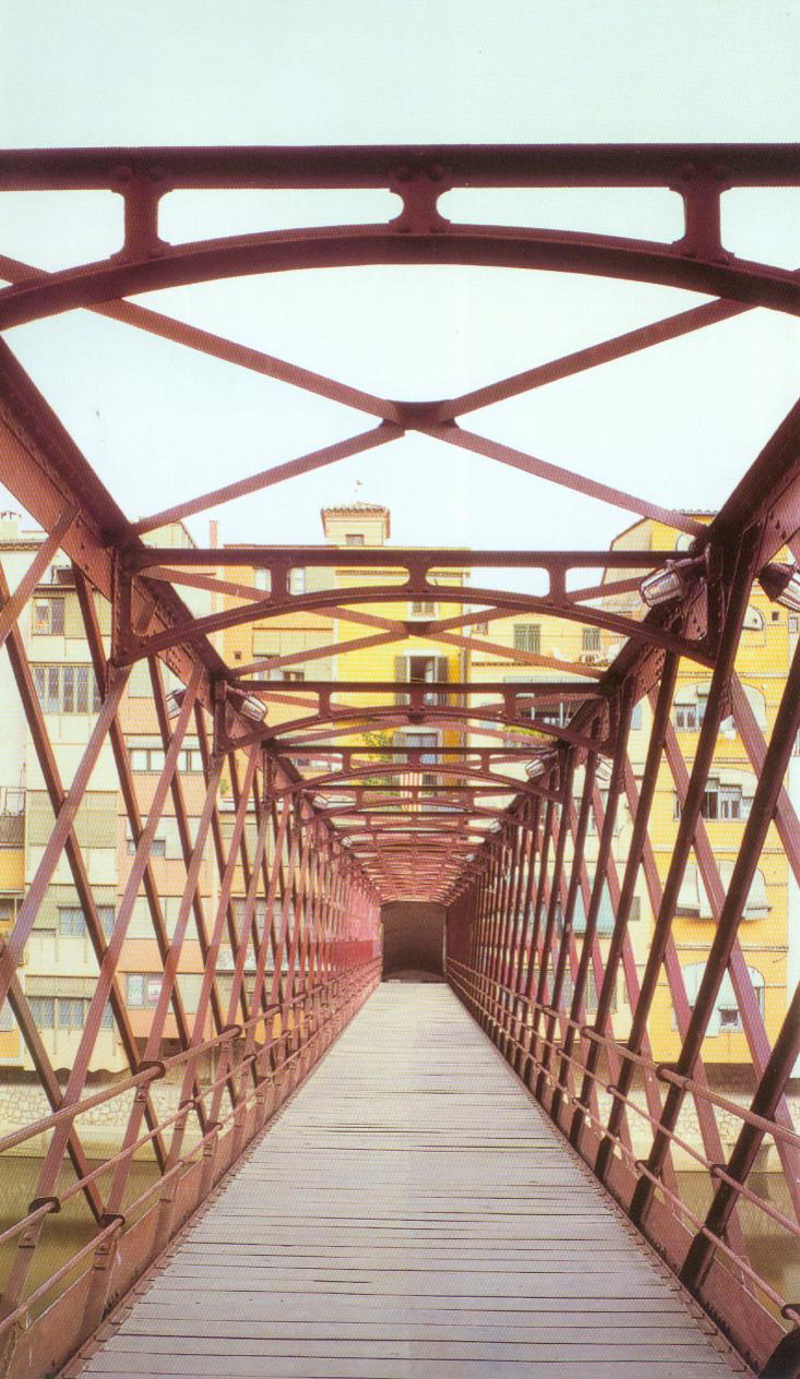 吉罗那市的步行桥(pedestrian bridge in girona)