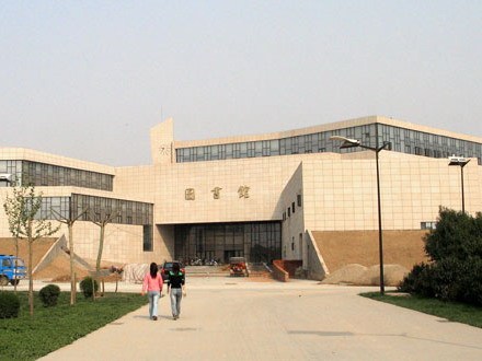 清华大学建筑设计图书馆资料下载-西安欧亚学院图书馆