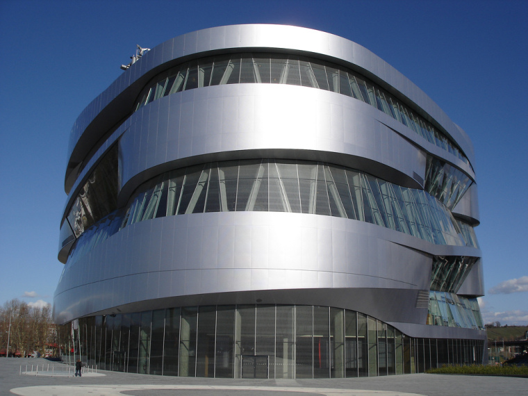 著名博物馆建筑图纸资料下载-梅赛德斯－奔驰博物馆(Mercedes-Benz Museum)