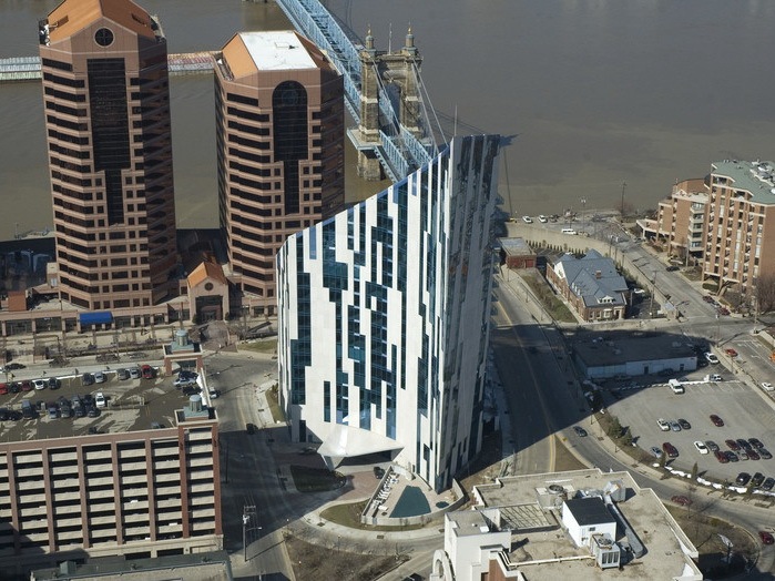 上升的Roebling大桥