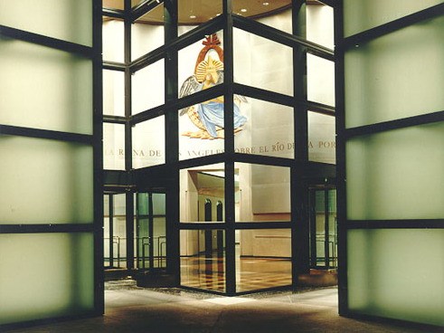美国洛杉矶花园银行资料下载-美国银行大厦前图书馆大楼（第一州际世界中心）