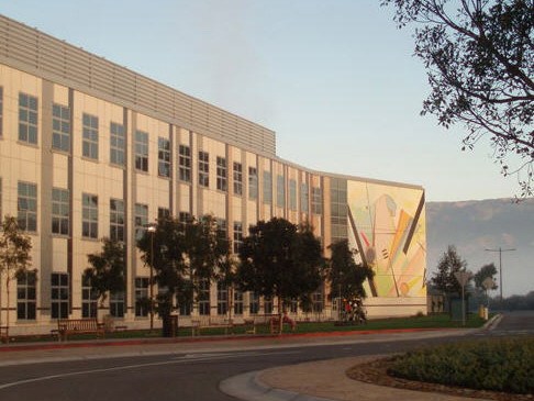 加州大学圣巴巴拉分校资料下载-加州大学圣芭芭拉分校加州纳米系统研究所