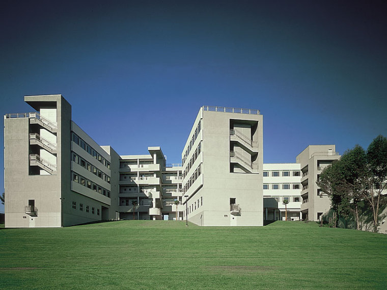 加利福尼亚劳伦斯住宅资料下载-美国加利福尼亚大学