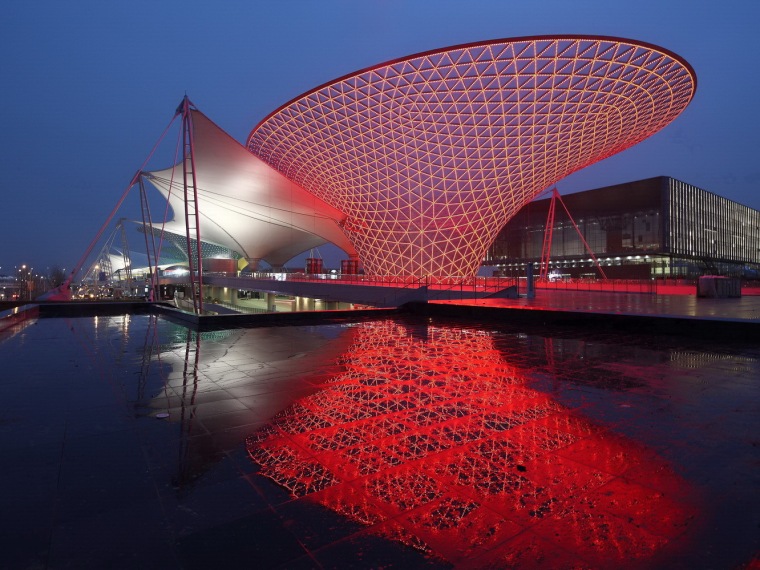 演艺厅钢结构资料下载-上海世博会——世博轴